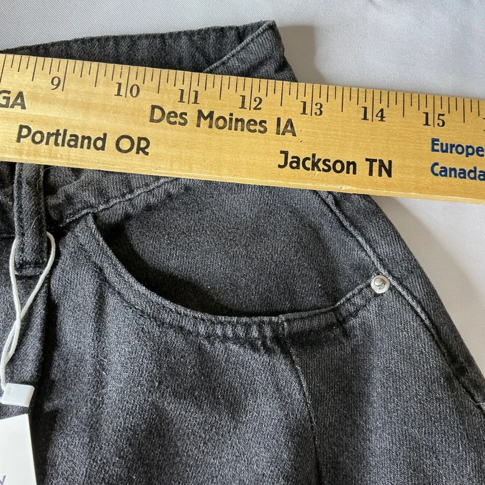 Wide Leg Cropped Jeans High Rise Black Minimalist Capsule‎ Modern Denim 4
